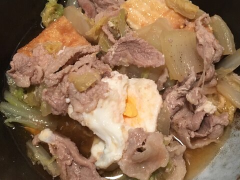 白菜・豚肉・厚揚げ・卵が入った定番煮物♫